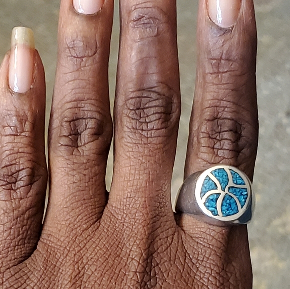 Vintage Sterling Crushed Turquoise Ring - Picture 2 of 5